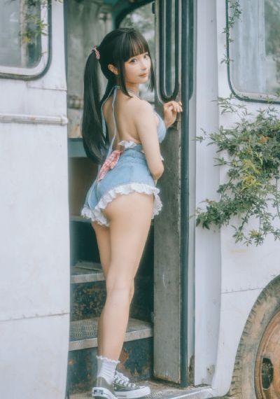 巨乳镇娇妻_1080高清在线
